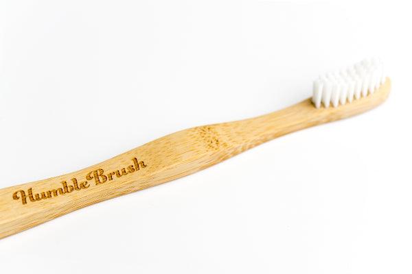 מברשת שיניים מבמבוק - מבוגרים Soft לבנה - Humble Brush